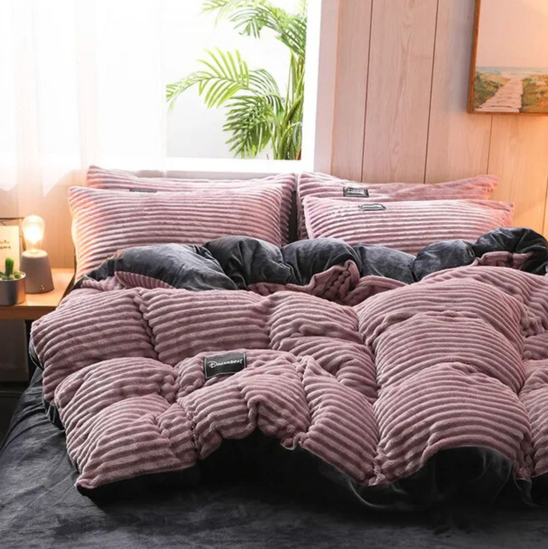 Boho Aesthetic Skin Friendly Large Soft Four-Piece Velvet Luxury Quilt Comforter Set | Biophilic Design Airbnb Decor Furniture 